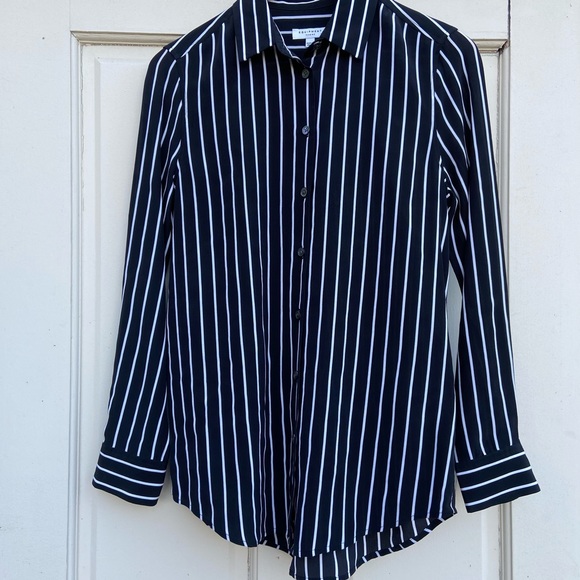 EQUIPMENT BUTTON DOWN BLOUSE 🦋🦋 - Picture 2 of 7